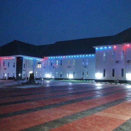 Murphy'S Mansion Resort Umuahia Exterior foto